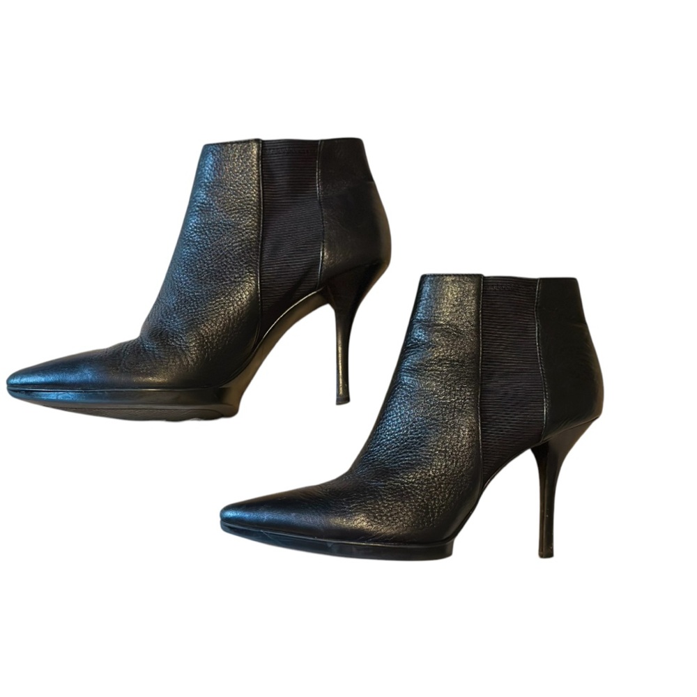 Calvin Klein Pointy Toe Black Pebble Leather Booties Size 8.5. Heel is 3 inches